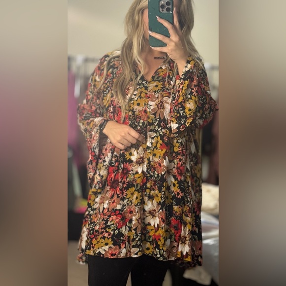 Umgee Dresses & Skirts - Floral and Flowy Dress by Umgee